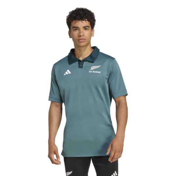 Maillot d'entraînement All Blacks Adidas Vert JM9634 Vue porté de face