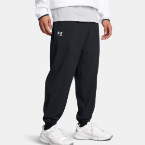 Pantalon de jogging tissé UA Vibe pour homme Under Armour Noir 1386557-001 Vue porté de face