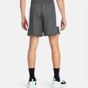 Short UA Zone 18 cm pour homme Under Armour Gris 1383389-025 Vue porté de dos