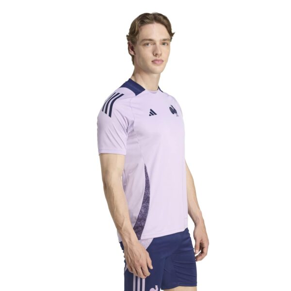 T-shirt d'entrainement Adidas France Rugby Performance FFR Lilas JM2750 Vue porté de face lateral