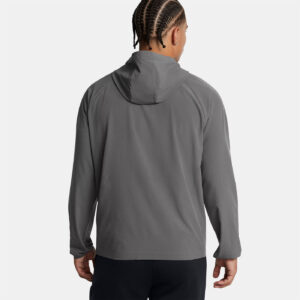Veste coupe-vent UA Stretch Woven pour homme Under Armour Grise 6003001-025 Vue porté de dos