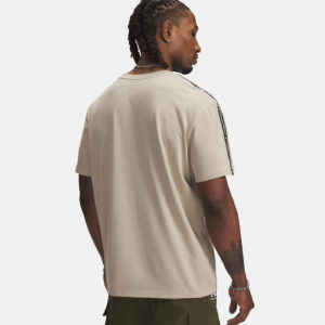 T-shirt à bandes griffées UA Icon Heavyweight pour homme Beige 1390300-299 Vue porté de dos