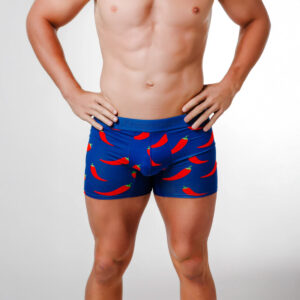 Boxer Premium 2.0 Budgy Smuggler Bleu Zizanie des Piments Rouges Vue porté de face