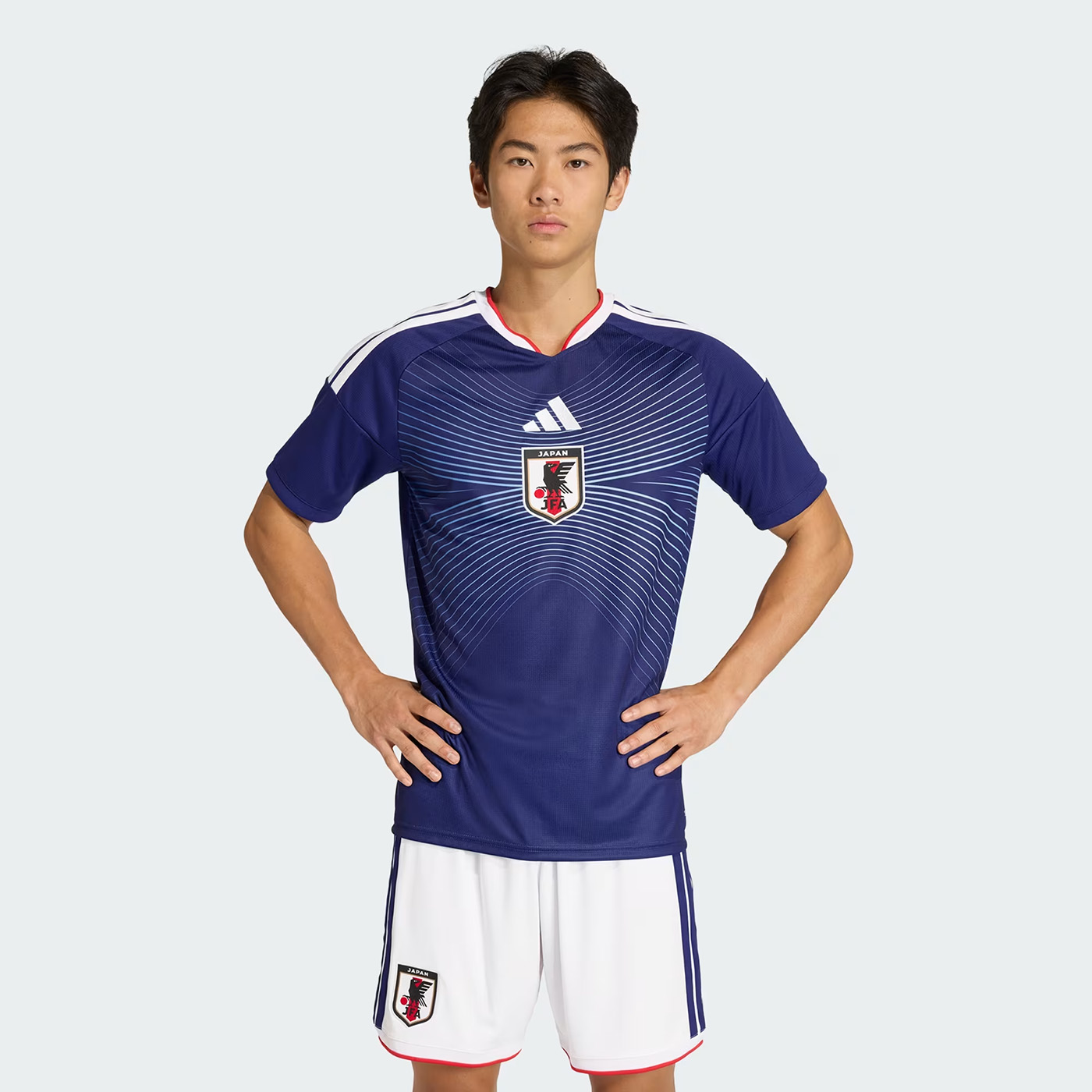 Maillot de foot Replica Domicile Japon 2026:2027 Adidas Bleu KD3345 Vue porté de face