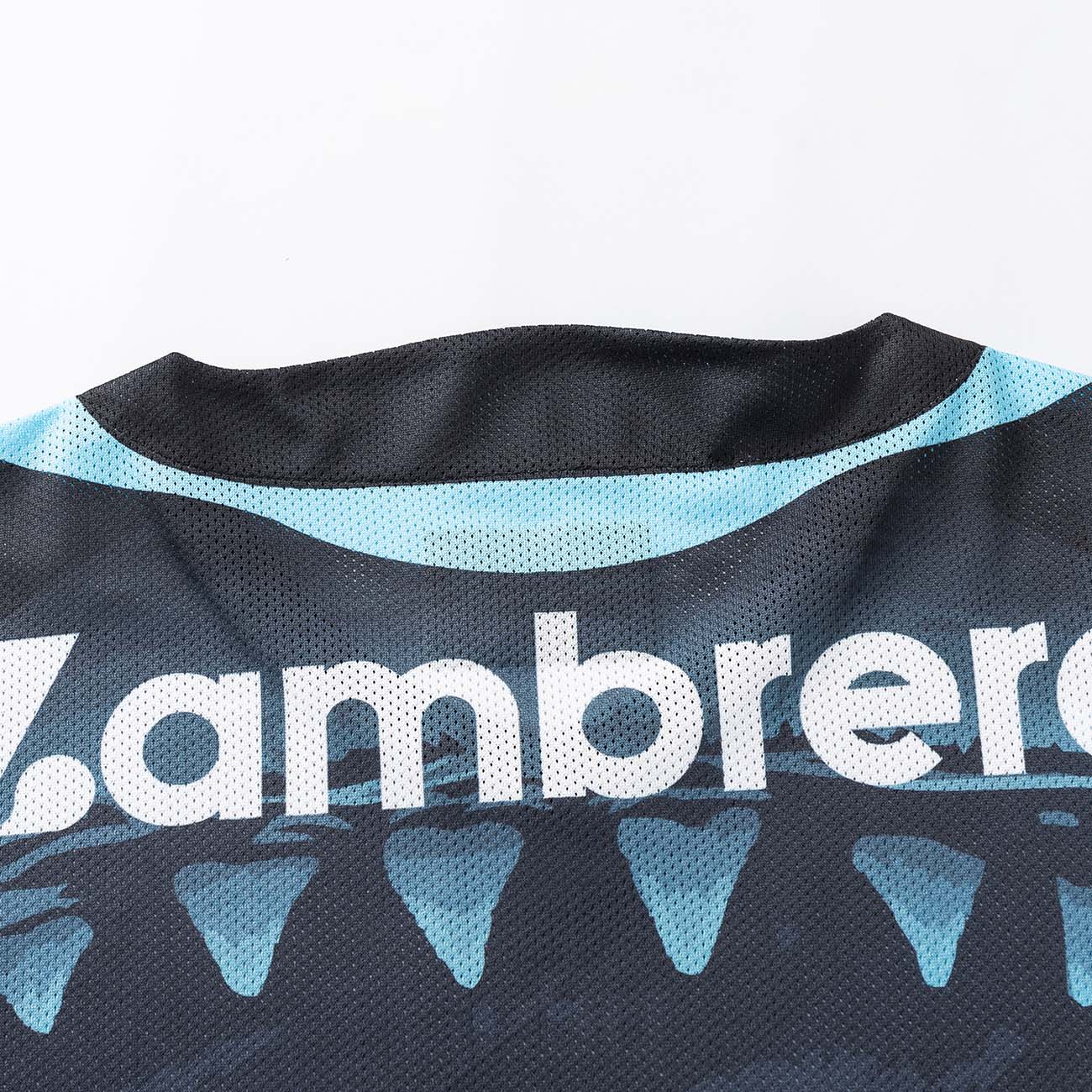 T-shirt d'échauffement Cronulla-Sutherland Sharks NRL Pro Retail CSI-CSR26MT6 Detail Dos Col
