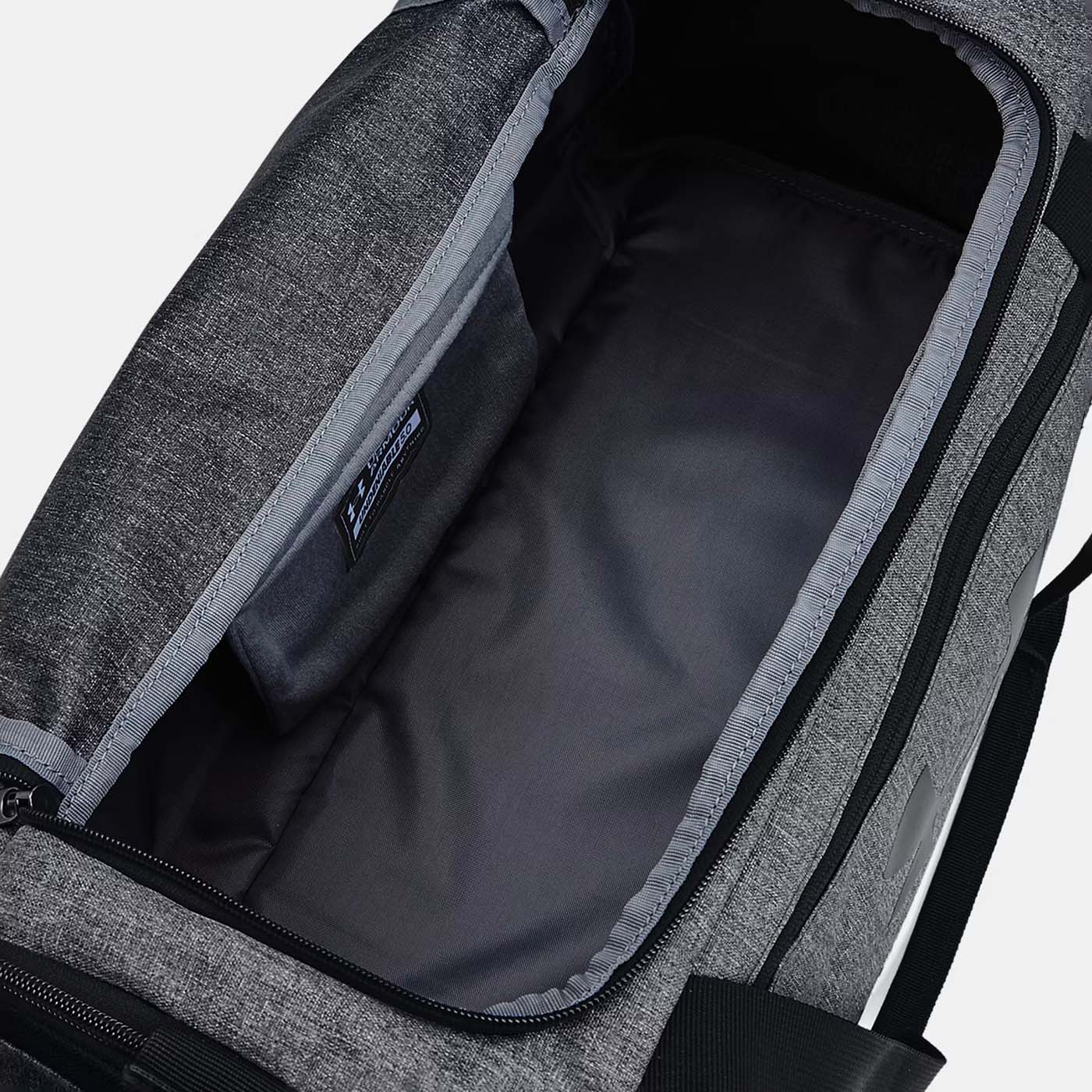 Sac de sport UA Undeniable 5.0 XS 23L Gris chiné 1369221-012 Detail interieur
