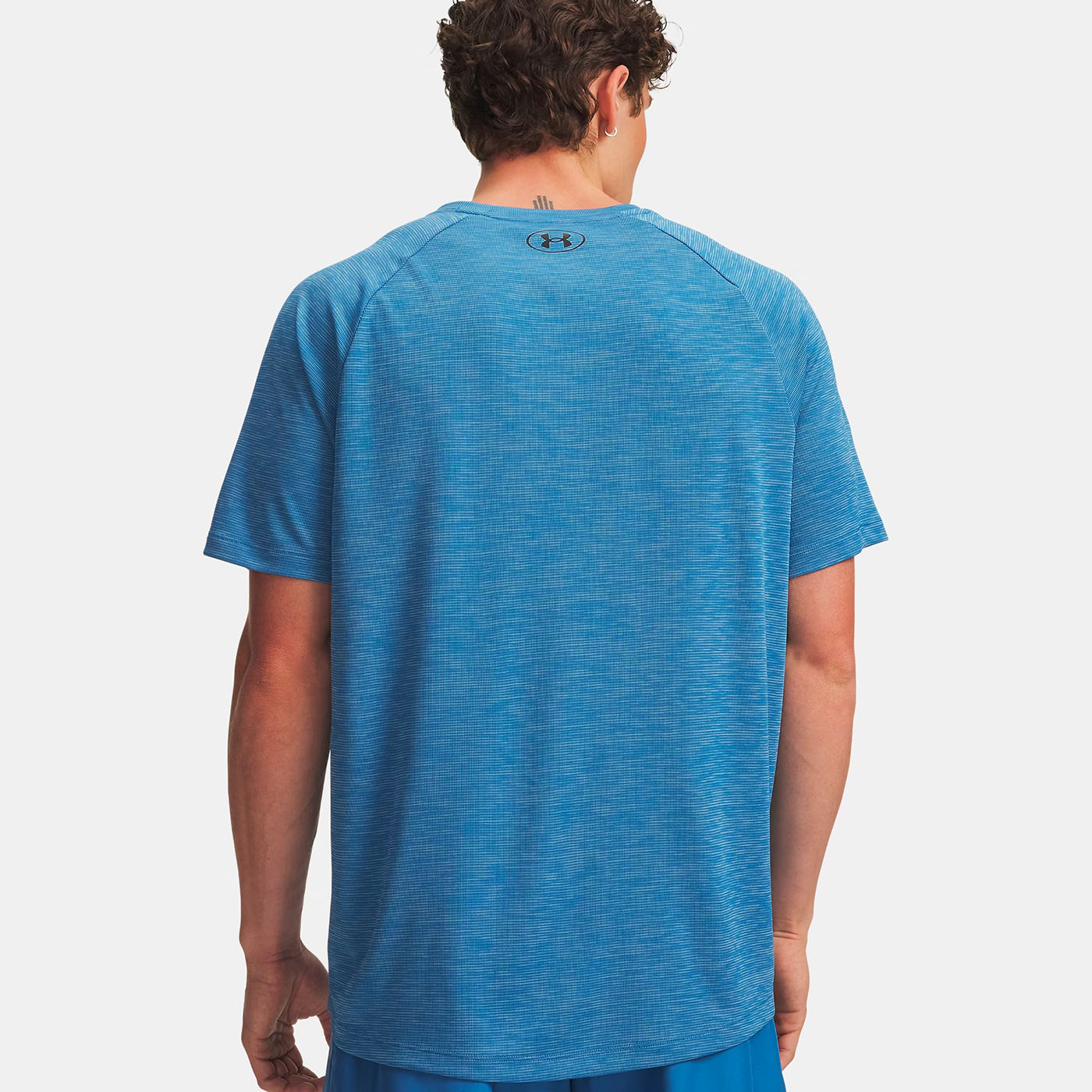 T-shirt UA Tech™ texturé pour homme Under Armour Bleu 1382796-430 Vue porté de dos
