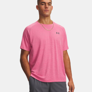 T-shirt UA Tech™ texturé pour homme Under Armour Rose flash 1382796-637 Vue porté de face