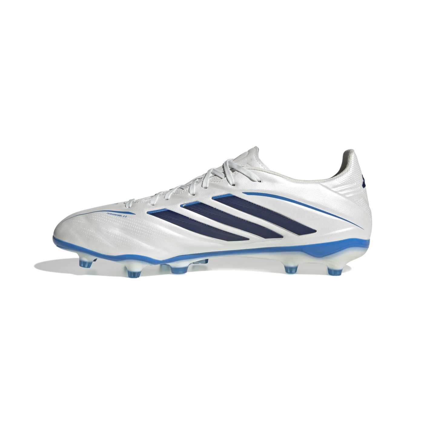 Crampons Adidas Copa Pure IV Pro FG Blanc et bleu KI0627 Medial