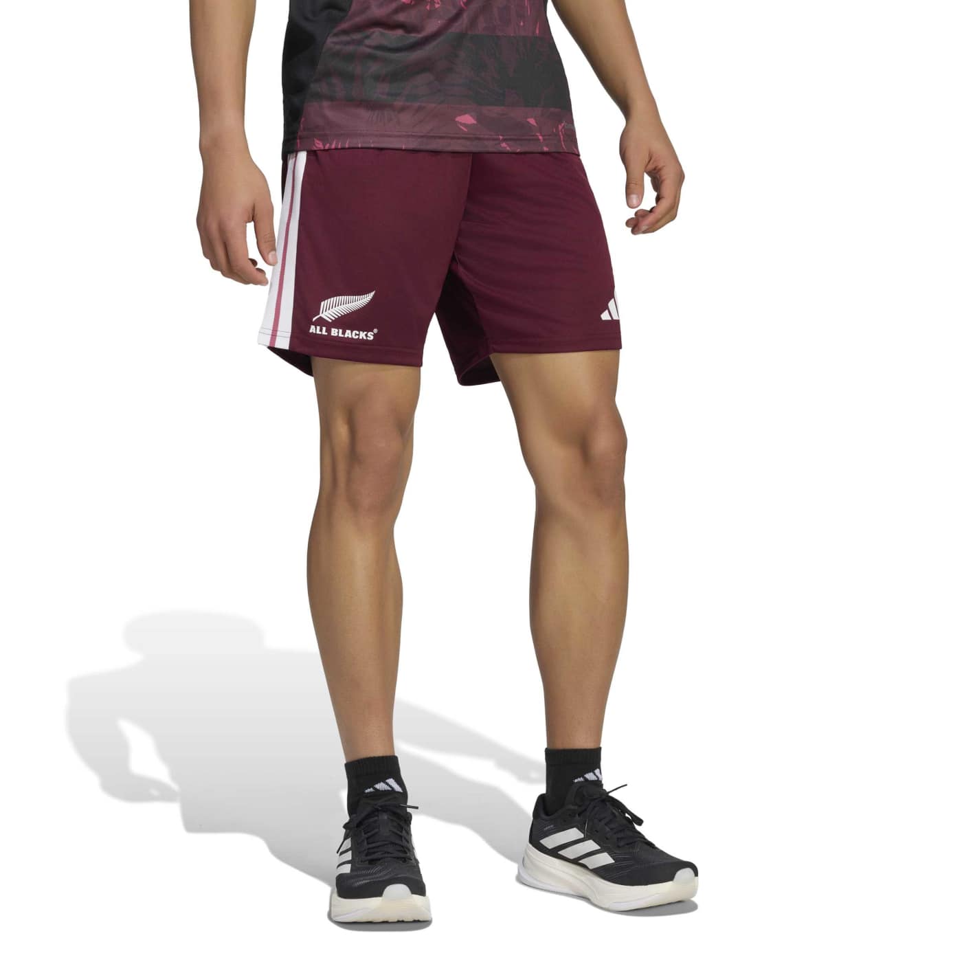 Short de sport All Blacks Adidas Homme Bordeaux KX2877 Vue porté de face
