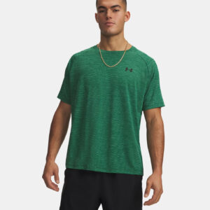 T-shirt UA Tech™ texturé pour homme Under Armour Vert 1382796-312 Vue porté de face