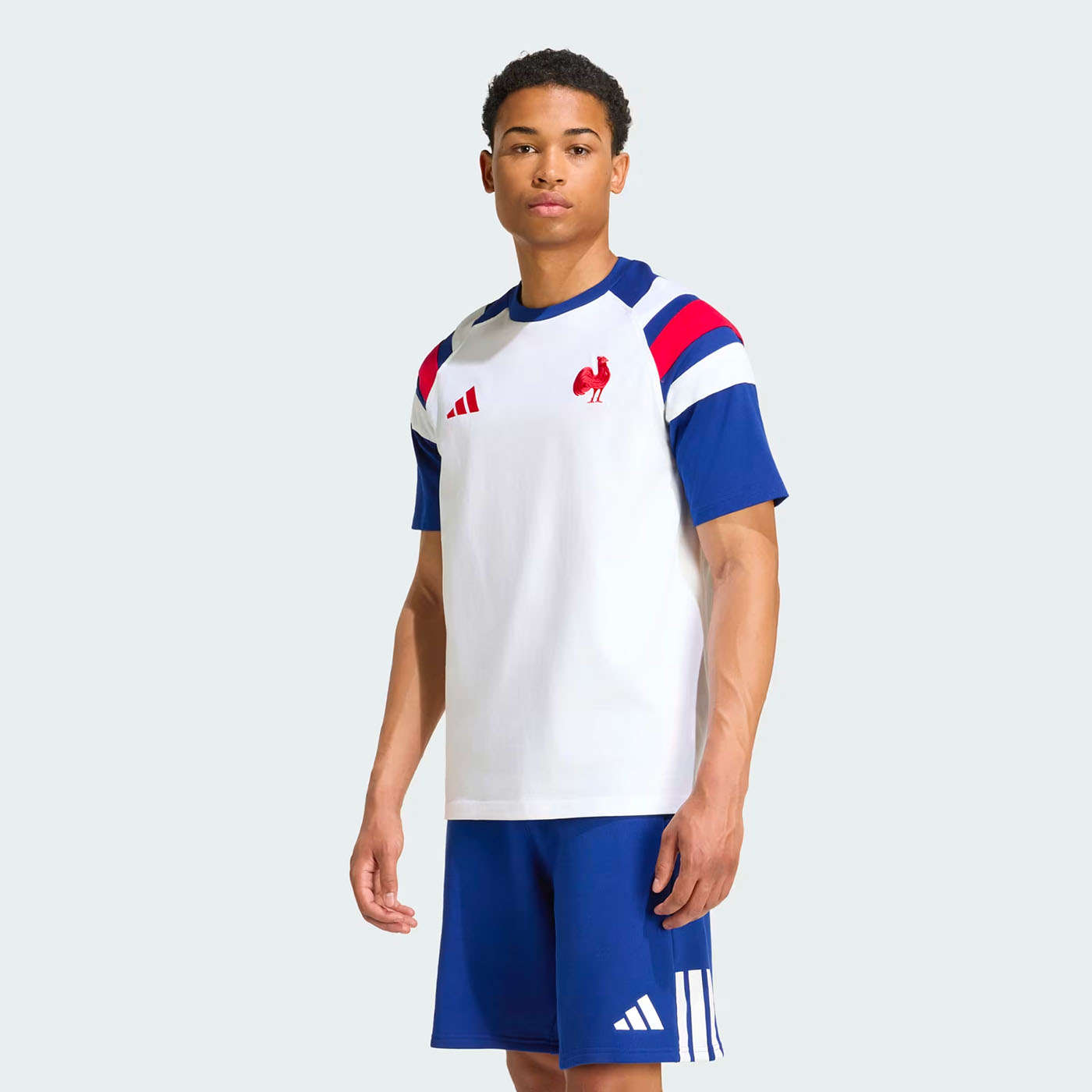 T-shirt de rugby de voyage Adidas France Rugby Travel Blanc et bleu KF8886 Vue porté de face