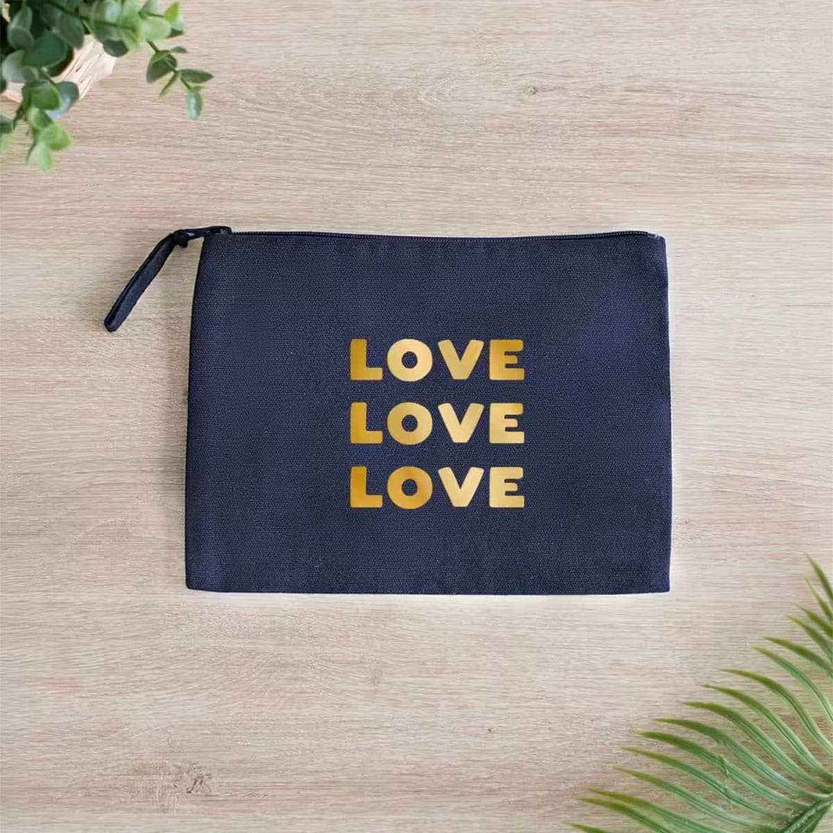 Pochette Love love love effet doré Bleu marine
