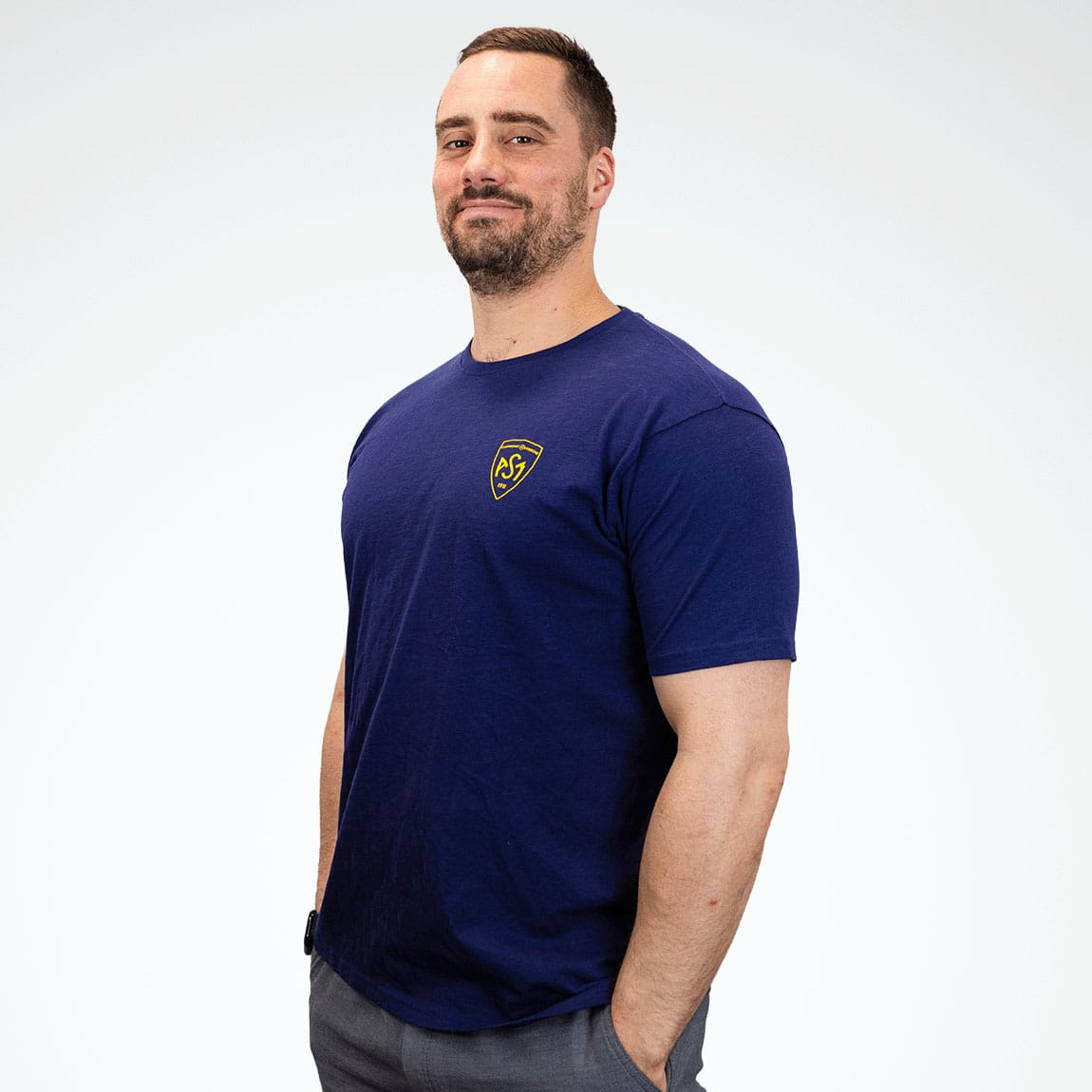 T-shirt ASM Clermont-Auvergne Beauregard pour homme Bleu marine VUe porté de face lateral
