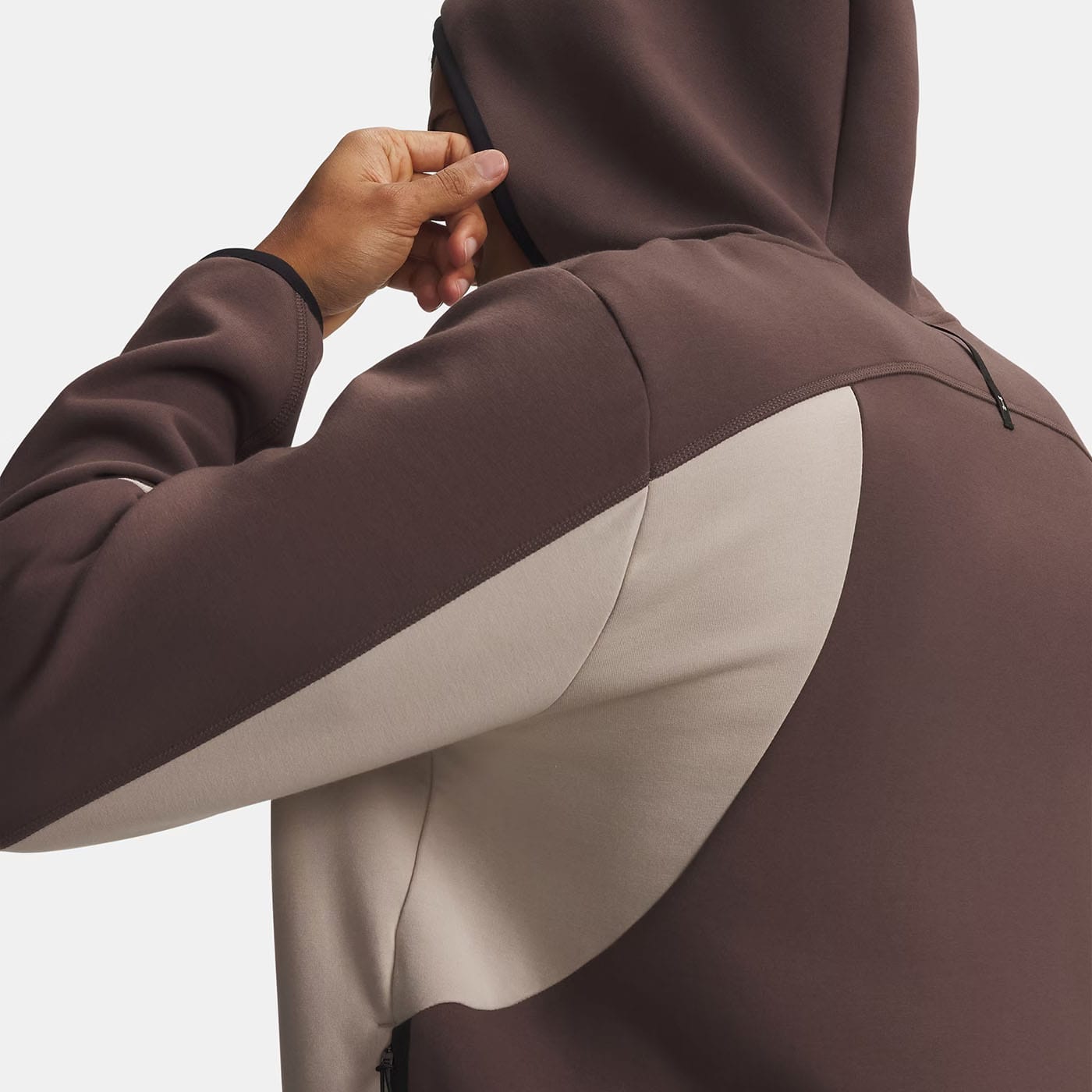 Veste zippée UA Unstoppable Fleece Sable : Taupe 6013431-200 Detail Dos lateral