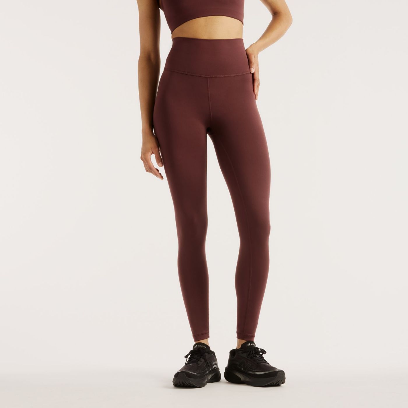 Legging New Balance Essential High Rise Bordeaux Femme Vue porté de face