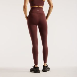 Legging New Balance Essential High Rise Bordeaux Femme Vue porté de dos